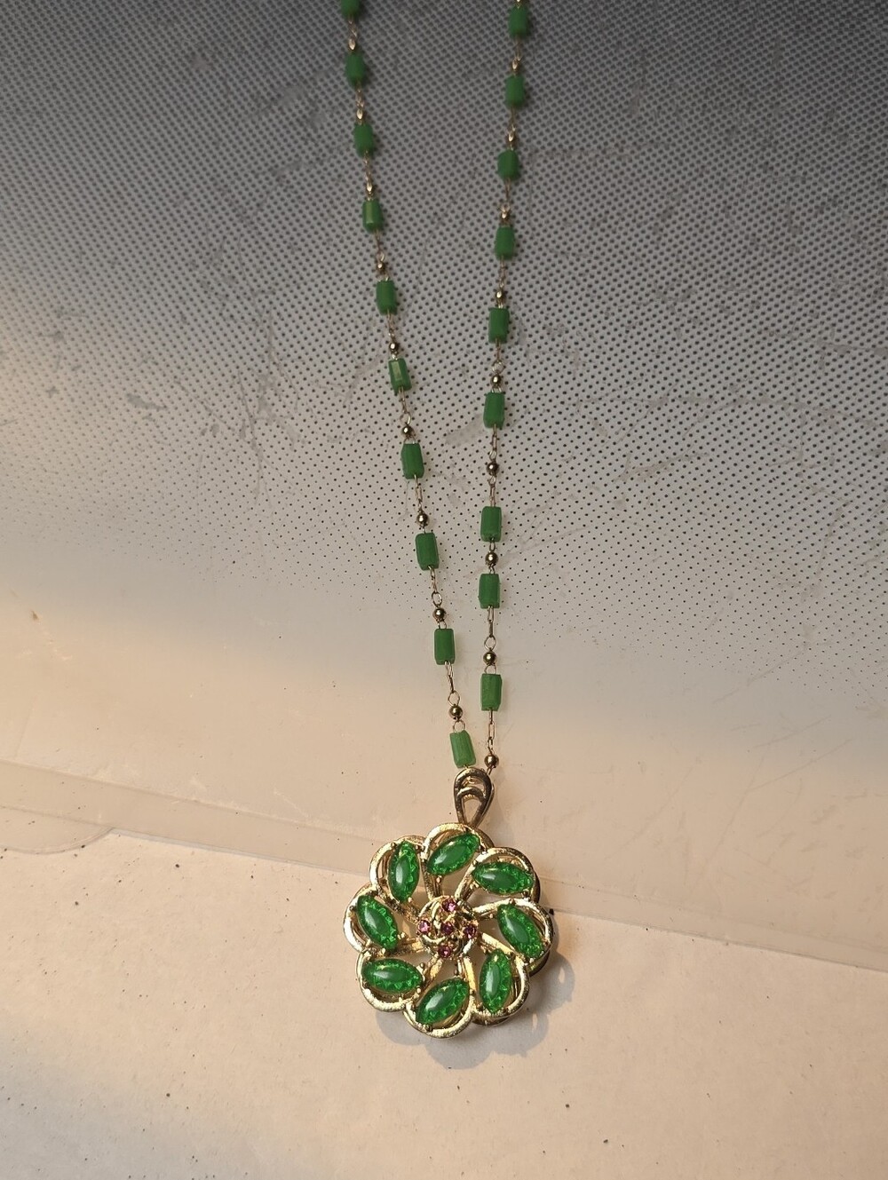 Lucky Spinning Good Luck Jade Green Gold Flower Pendant Tubular Beads Necklace